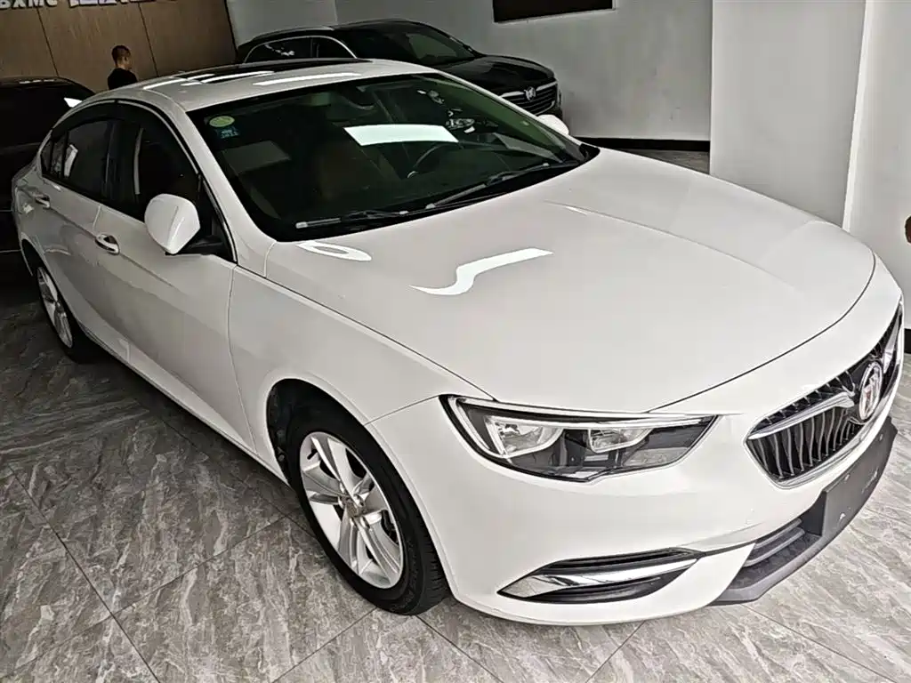 Buick Regal 2018 — фото 4