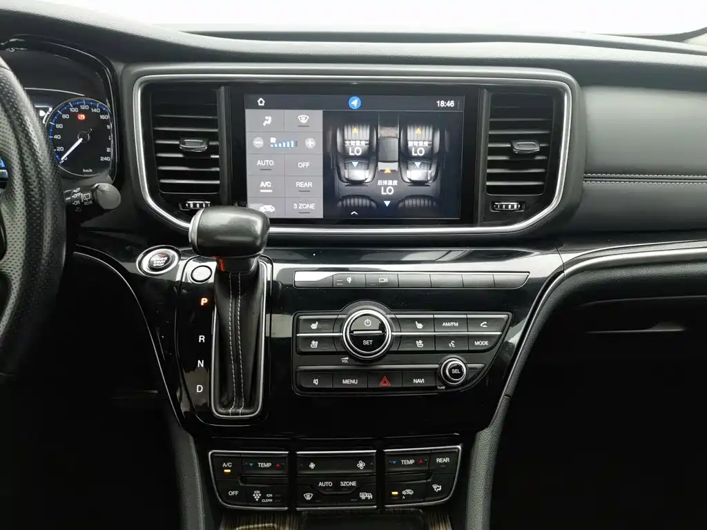 GAC Trumpchi M8 2020 — фото 12
