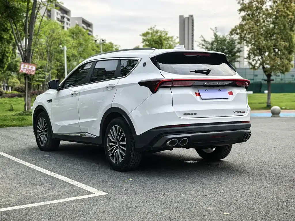 Jetour X70 PLUS 2023 — фото 11