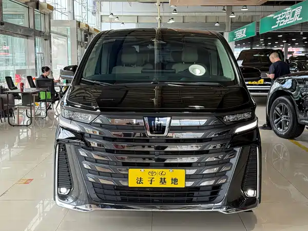 Toyota Vellfire 2024