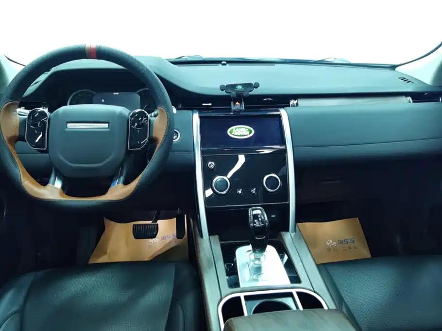 Land Rover Discovery Sport 2021 — фото 12
