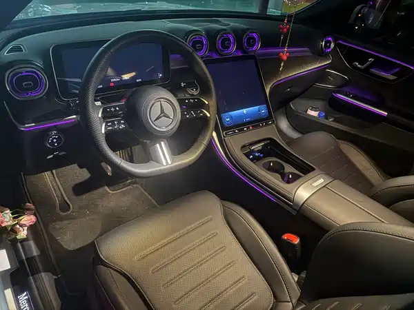Mercedes-Benz C-Class 2025