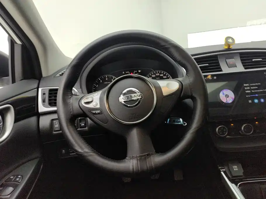 Nissan Sylphy 2018 — фото 15