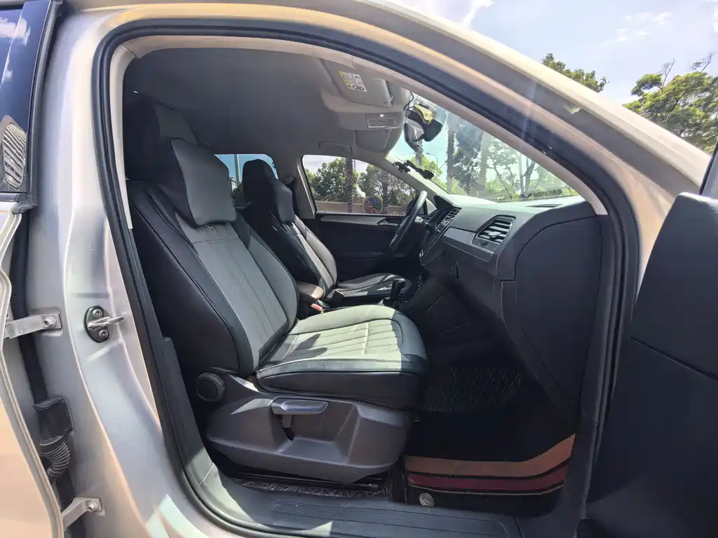 Volkswagen Tiguan L 2019 — фото 12
