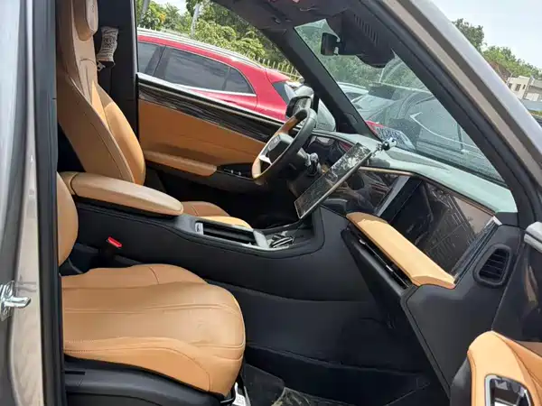 Geely Galaxy L7 2024