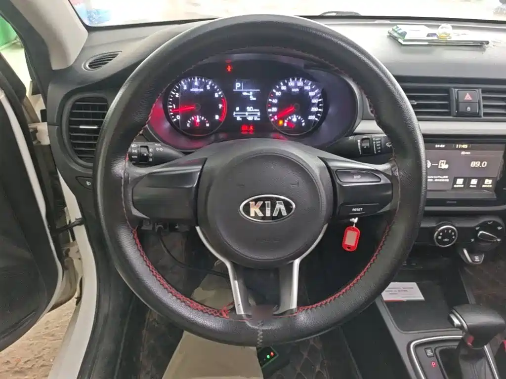 Kia K2 2018 — фото 11