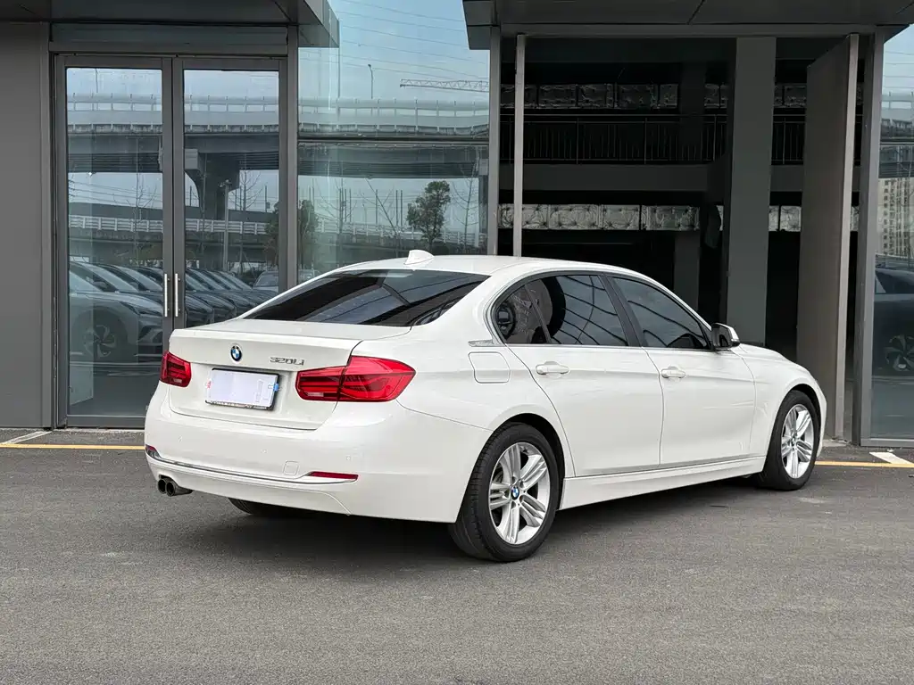 BMW 3 Series 2017