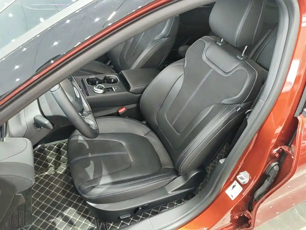 Ford Mondeo 2025 — фото 15