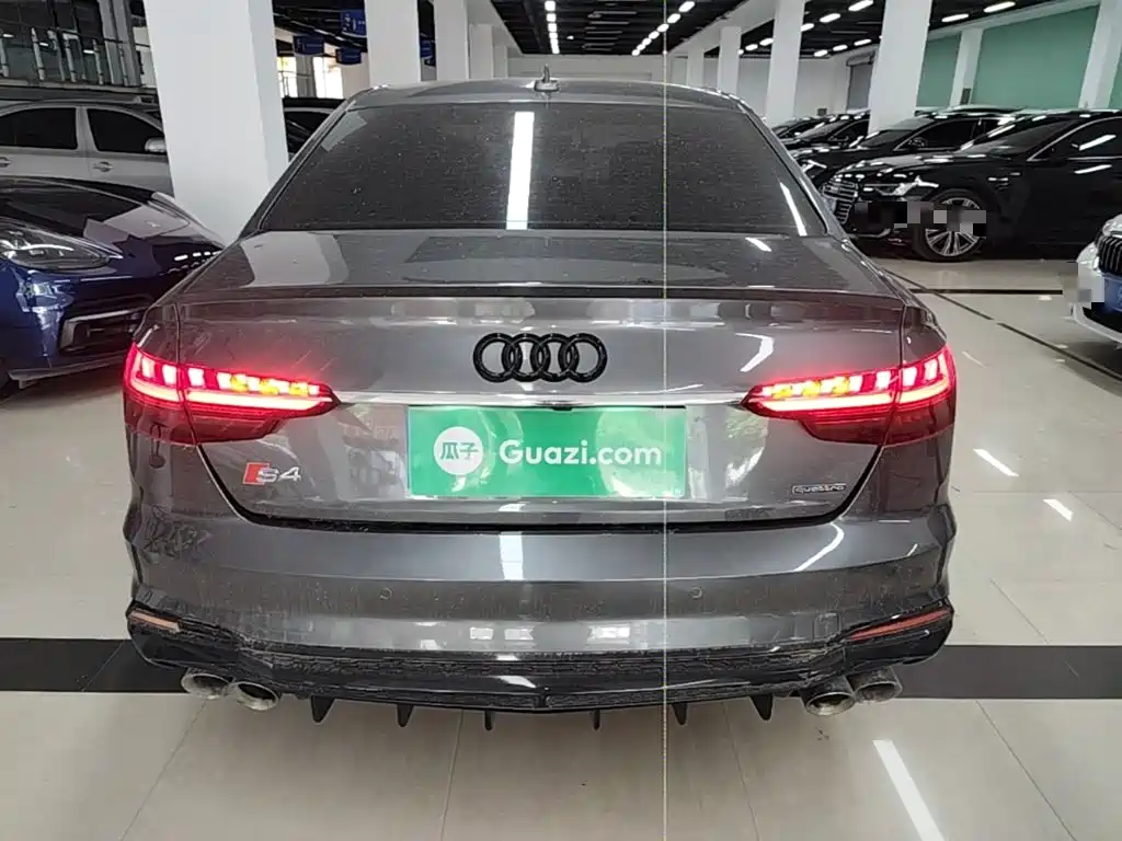 Audi A4L 2021