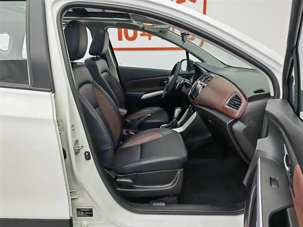 Suzuki Vitara 2019 — фото 23