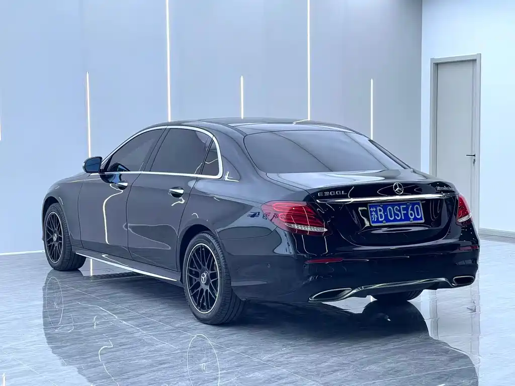 Mercedes-Benz E-Class 2020 — фото 15
