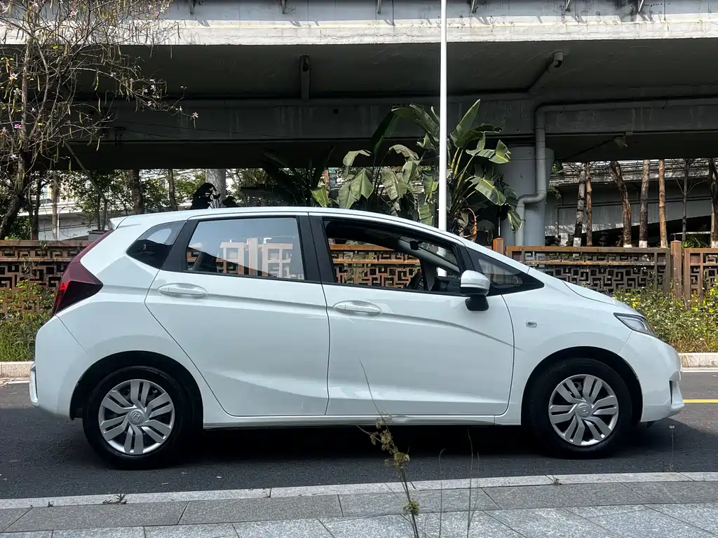 Honda Fit 2017 — фото 11
