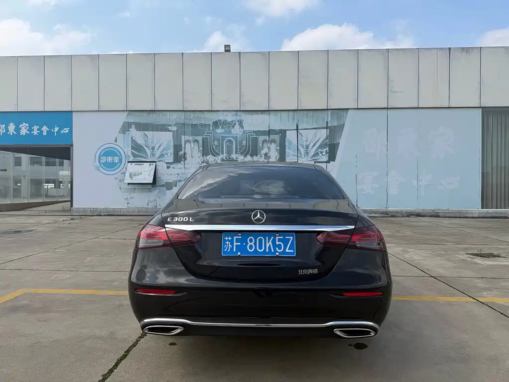 Mercedes-Benz E-Class 2023