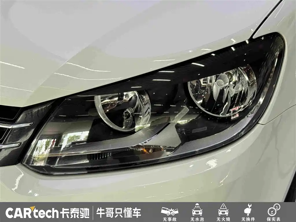 Volkswagen Touran 2015 — фото 11