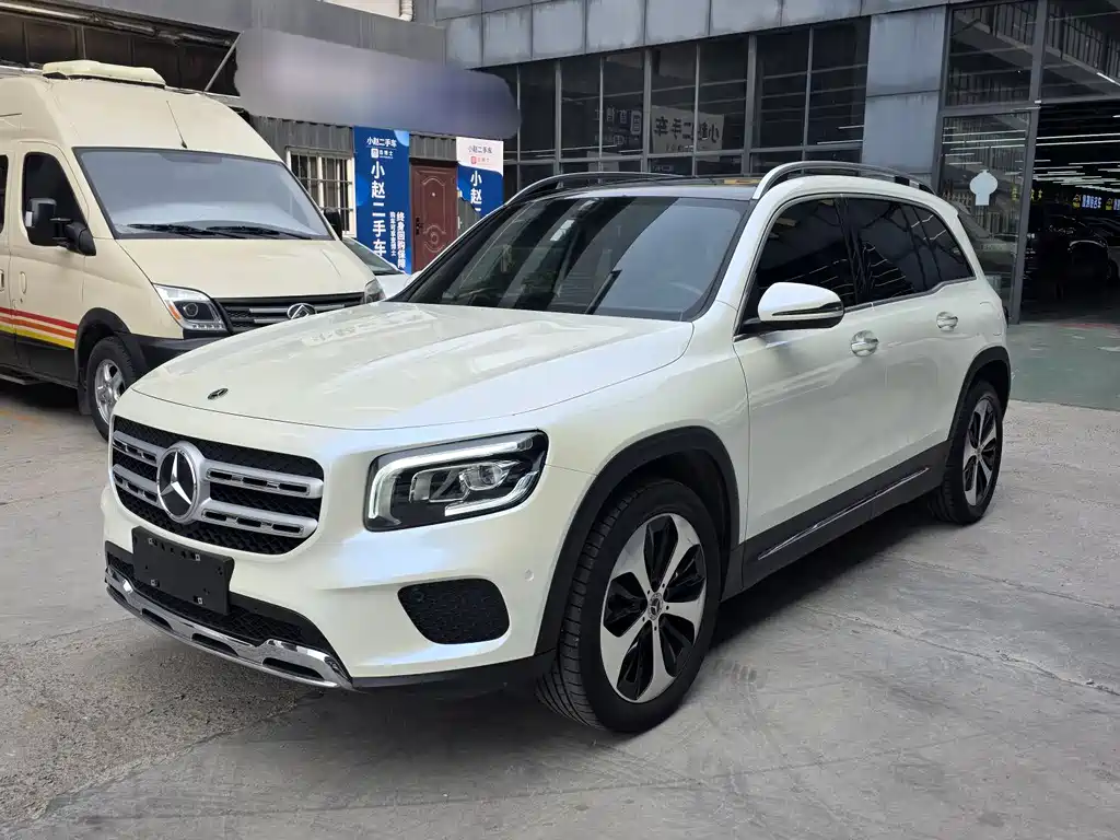 Mercedes-Benz GLB 2021 — фото 1