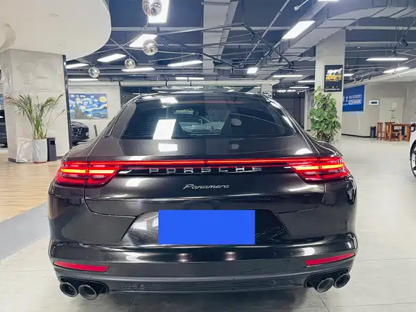 Porsche Panamera 2019