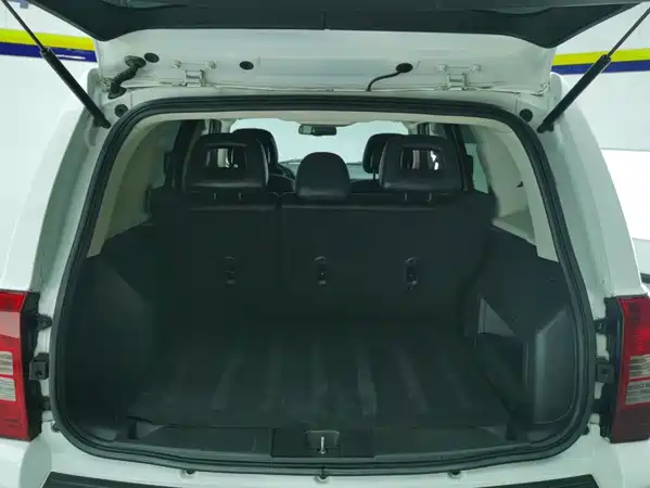 Jeep Freelancer 2015
