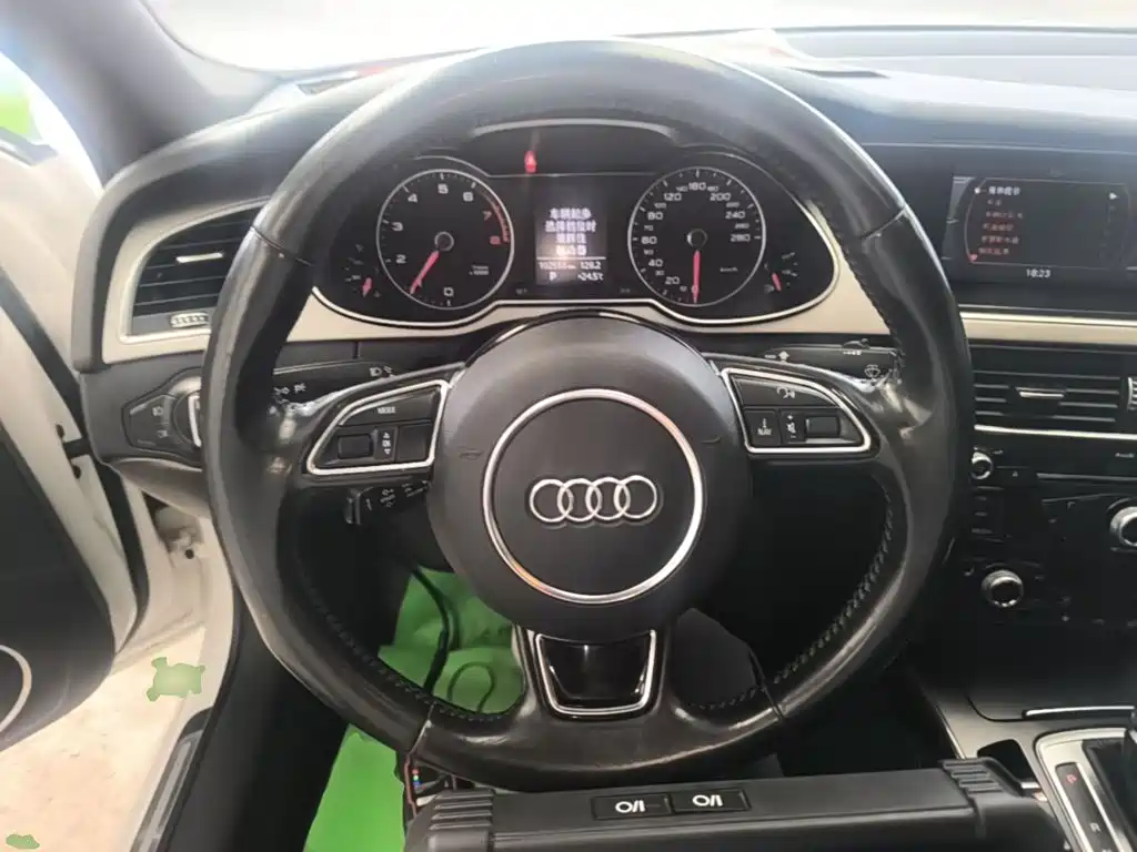 Audi A4L 2016 — фото 11
