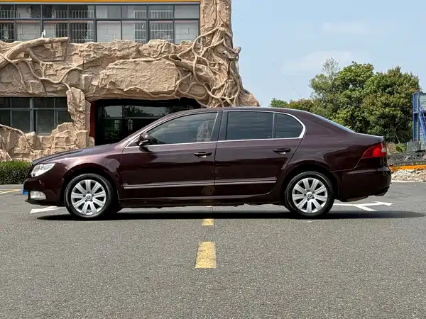 Skoda Superb 2012