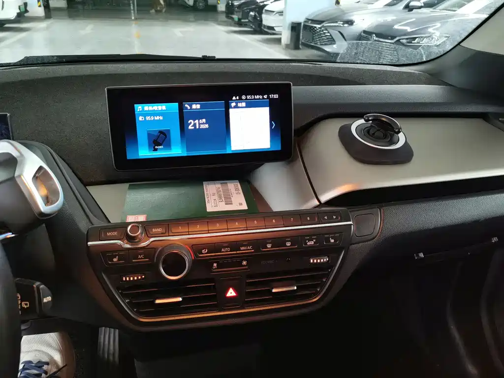 BMW i3 2018 — фото 15