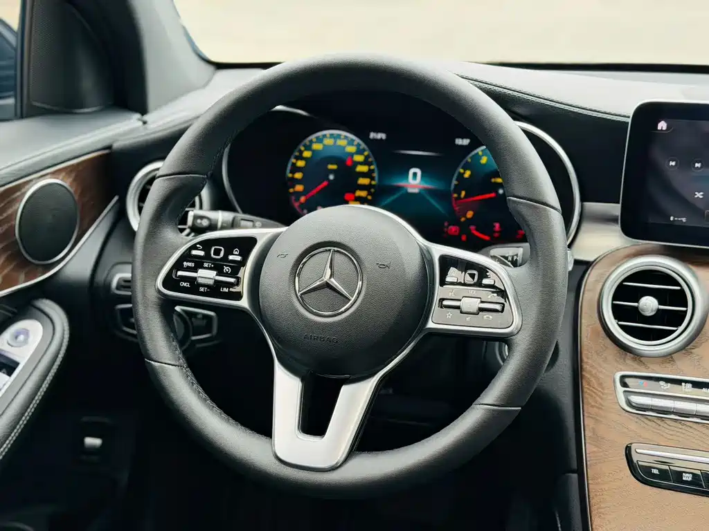 Mercedes-Benz GLC 2019 — фото 4