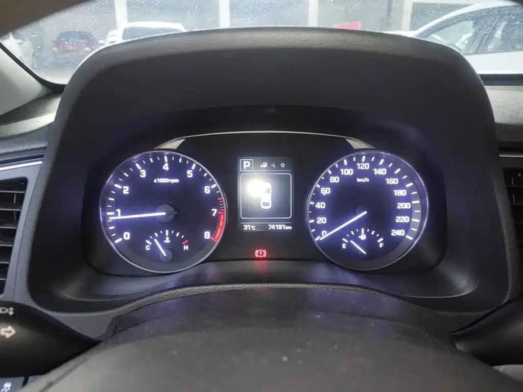 Hyundai Celesta 2017 — фото 12
