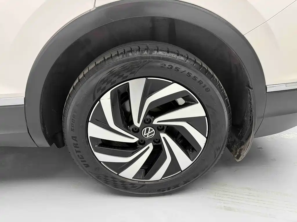 Volkswagen Tiguan L 2022 — фото 13
