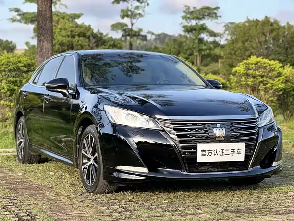 Toyota Crown 2018