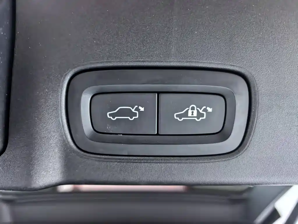Volvo V90 2017 — фото 29