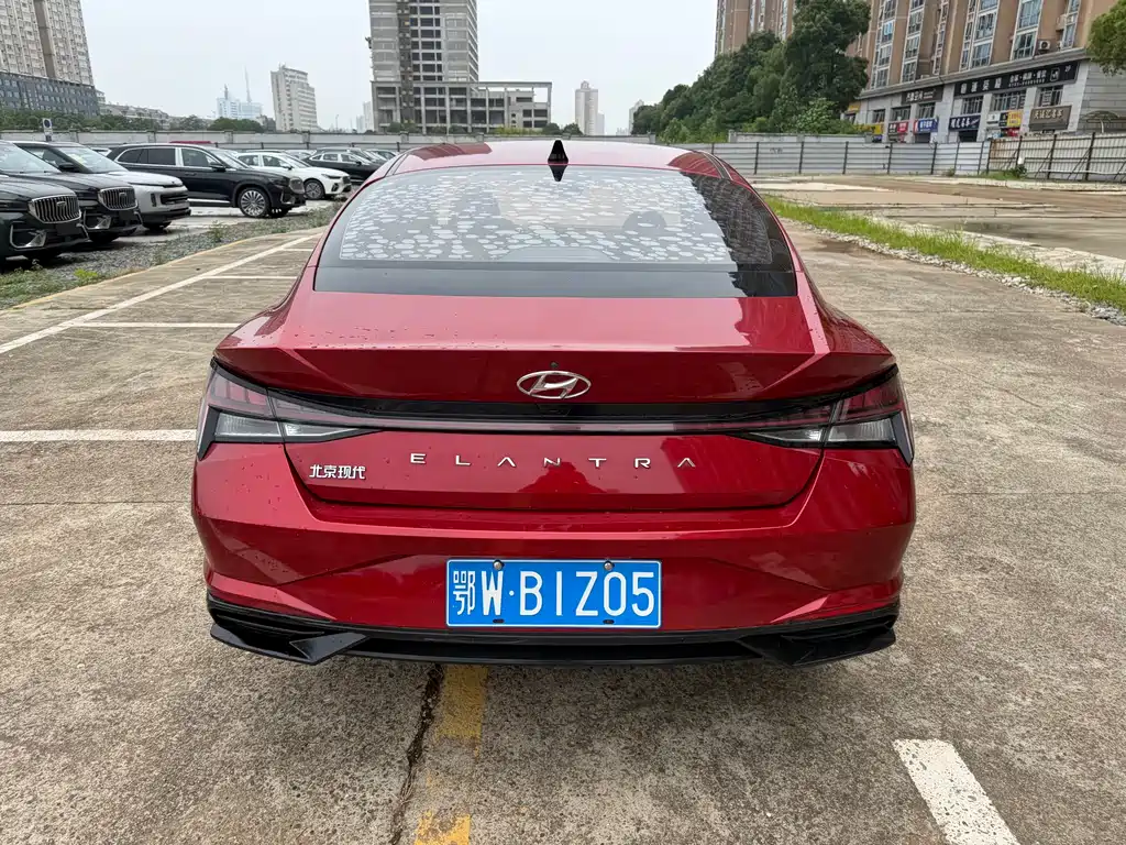 Hyundai Elantra 2021 — фото 10