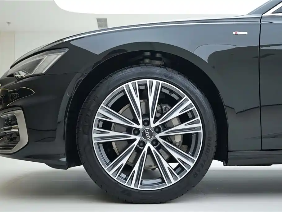Audi A6L 2024 — фото 15