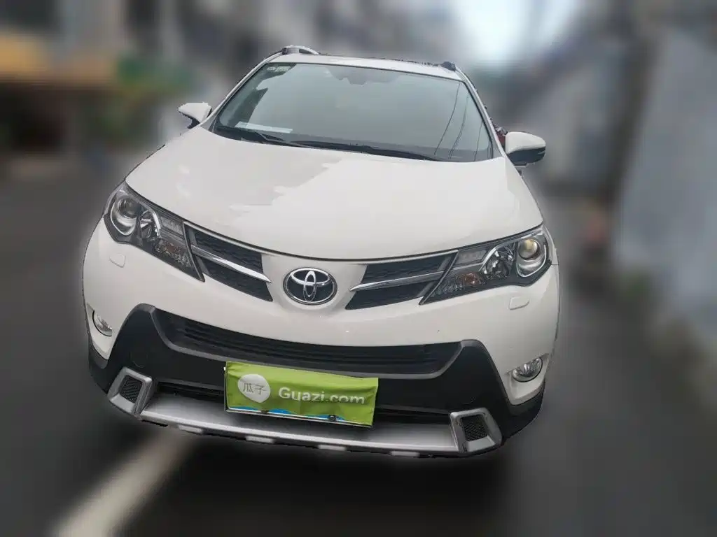 Toyota RAV4 2015 — фото 24