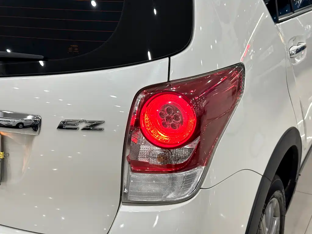 Toyota Verso 2016 — фото 23