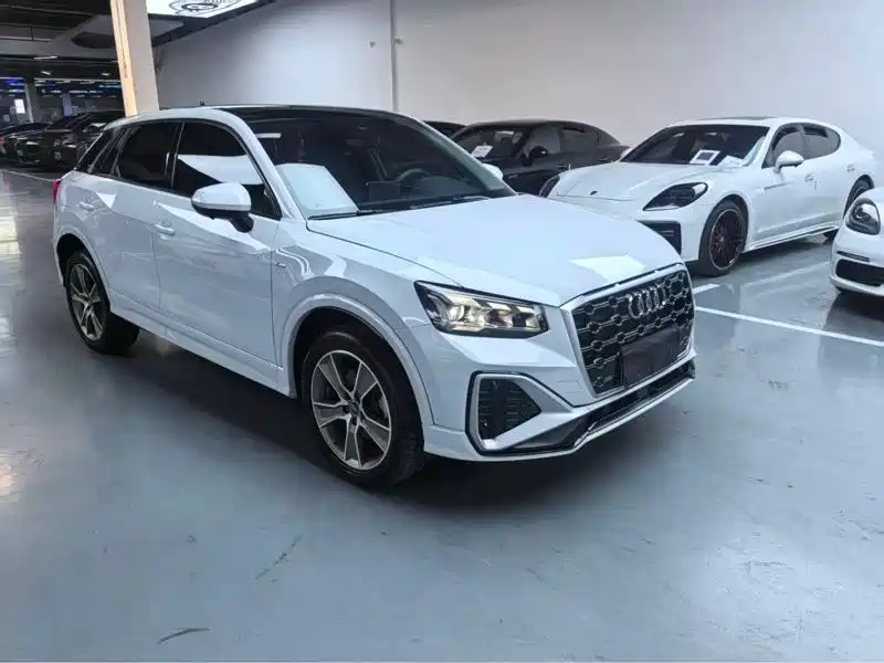 Audi Q2L 2024