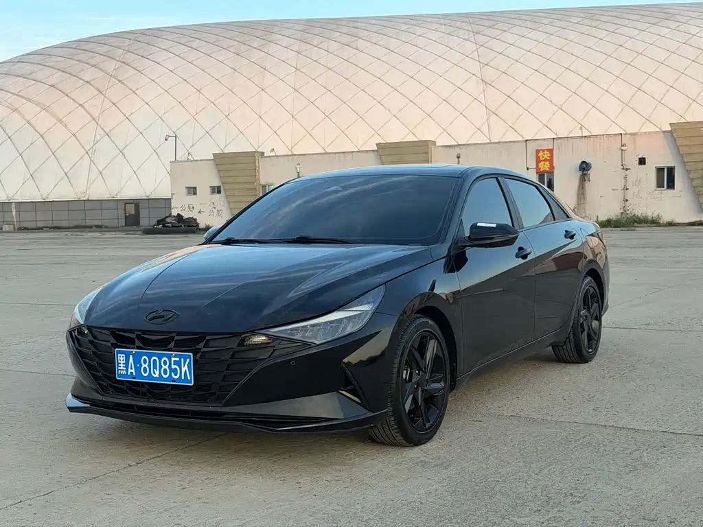 Hyundai Elantra 2022
