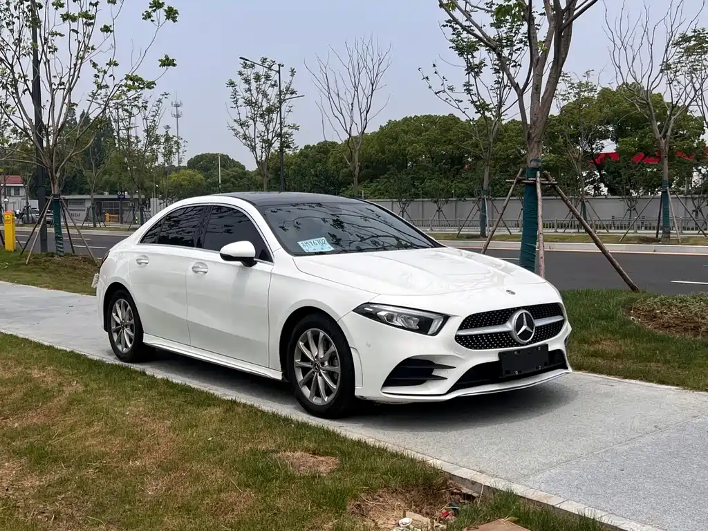 Mercedes-Benz A-Class 2021 — фото 3