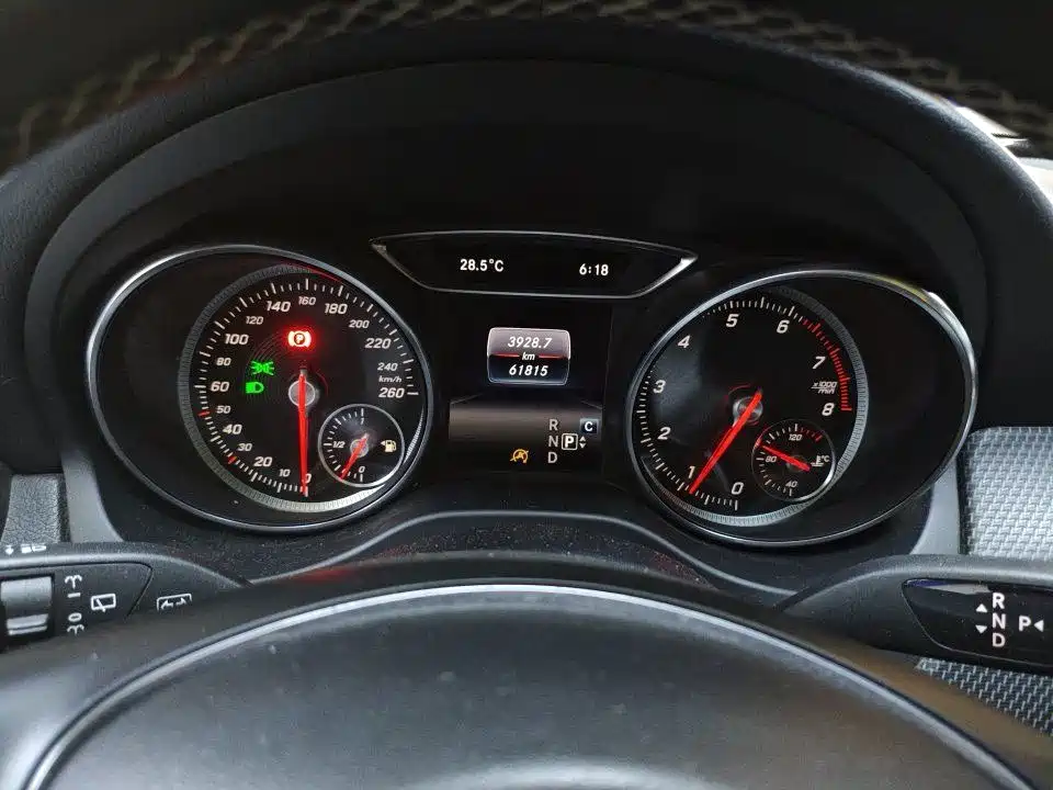 Mercedes-Benz GLA 2018 — фото 15