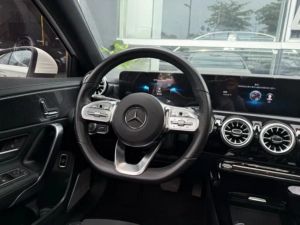 Mercedes-Benz A-Class 2022 — фото 8