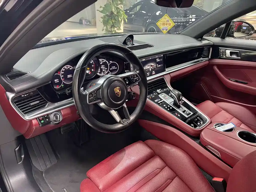 Porsche Panamera 2018 — фото 4