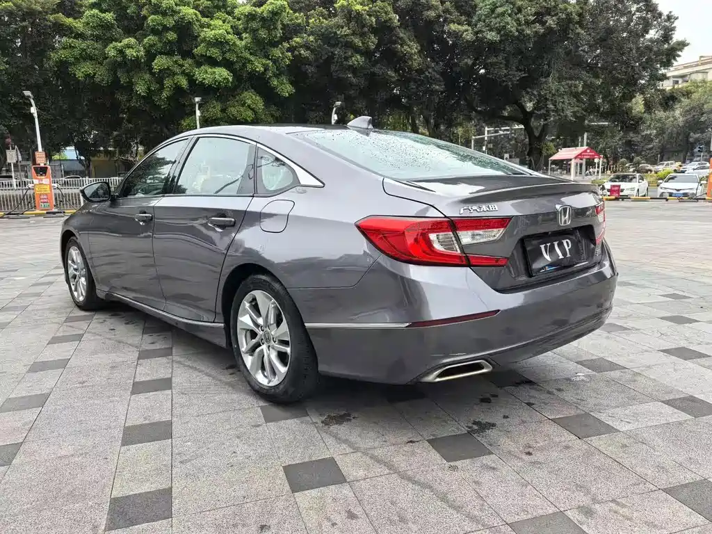 Honda Accord 2019 — фото 10