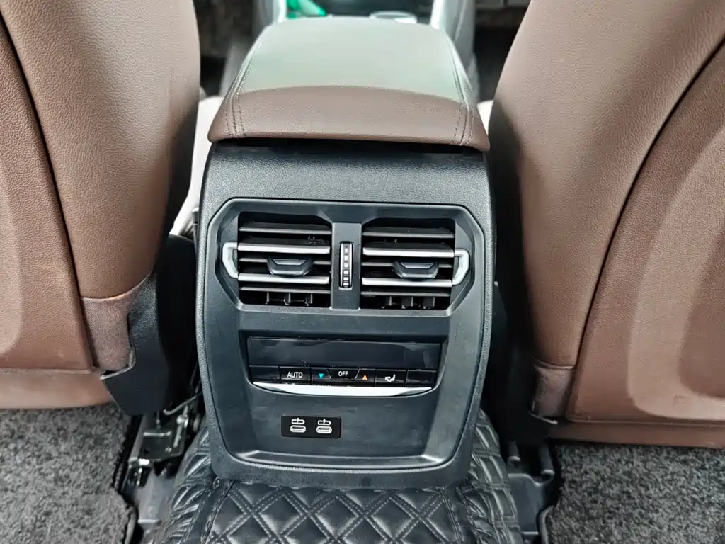 BMW i3 2023 — фото 21