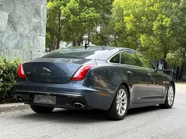 Jaguar XJ 2017
