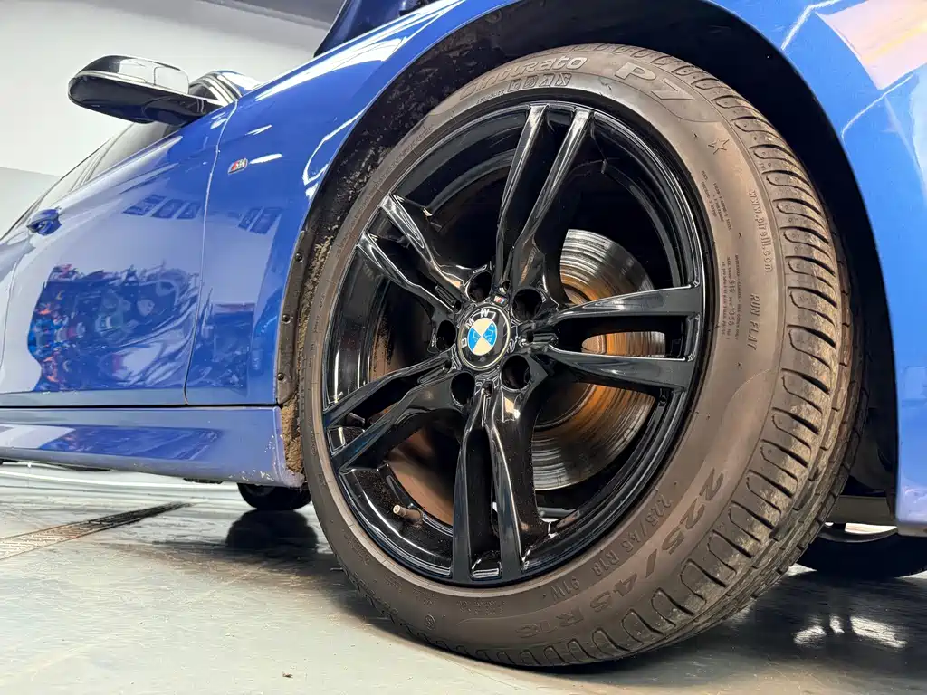BMW 3 Series 2019 — фото 10