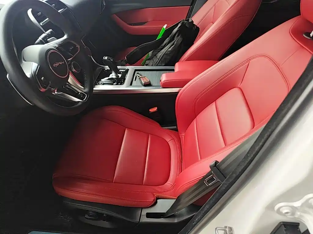 Jaguar XEL 2023 — фото 15
