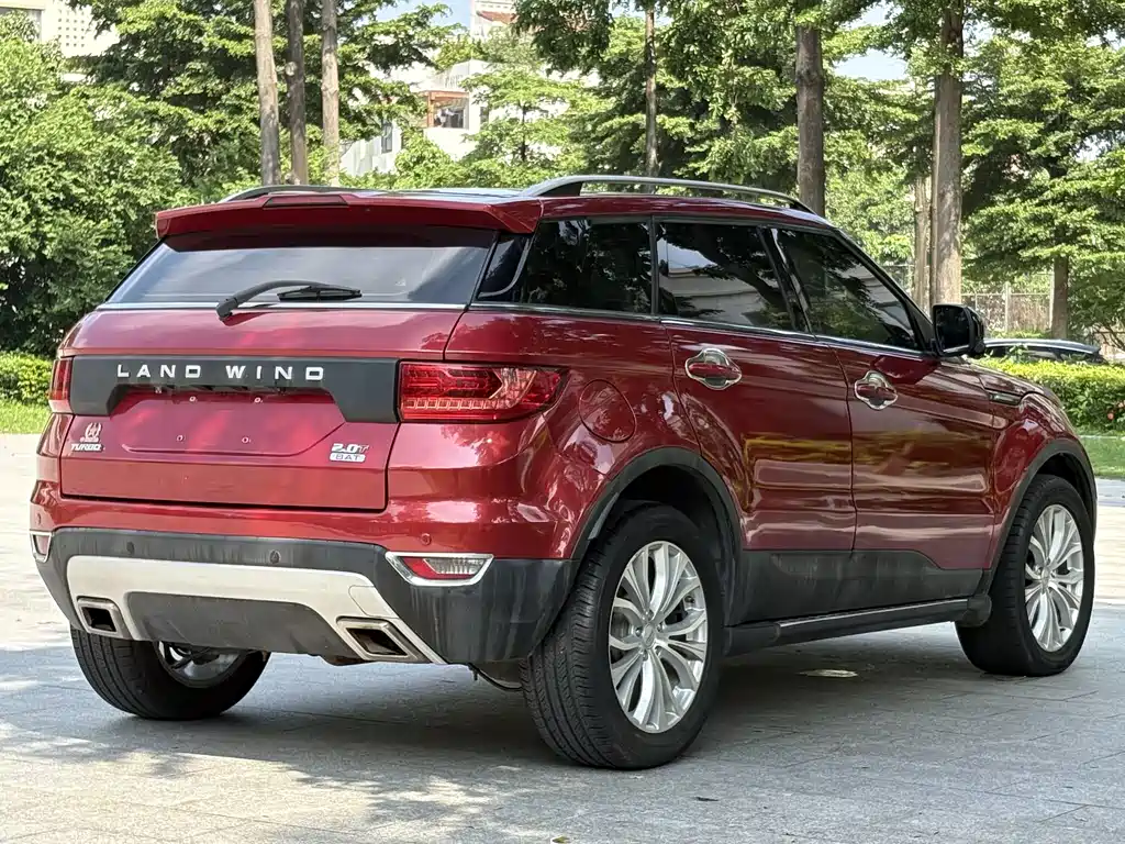 Landwind X7 2017 — фото 15