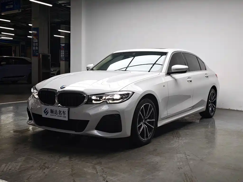 BMW 3 Series 2021