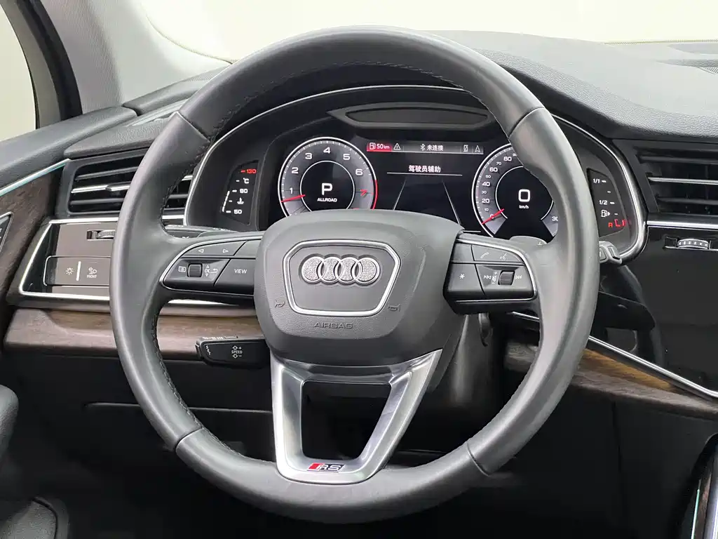 Audi Q7 2021 — фото 27