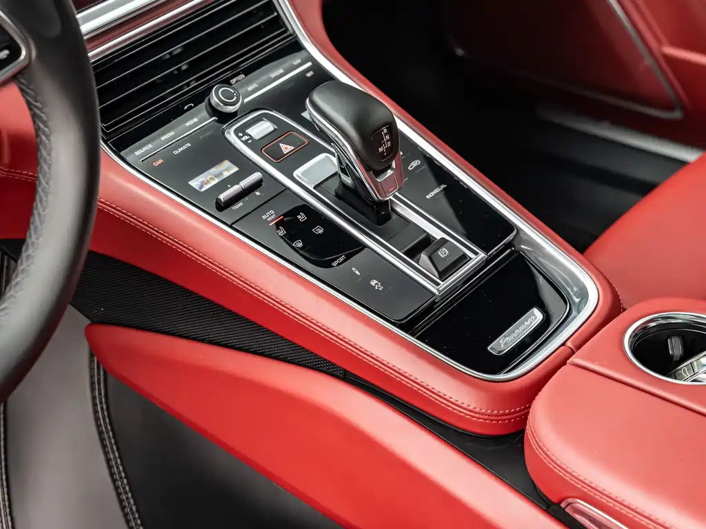 Porsche Panamera 2020 — фото 20