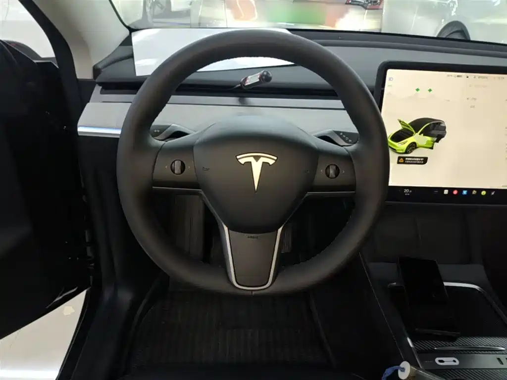 Tesla Model Y 2024 — фото 10