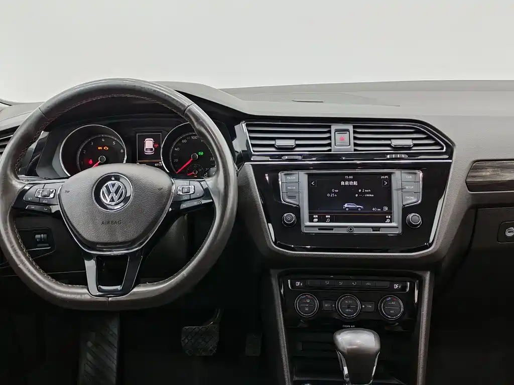 Volkswagen Tiguan L 2017 — фото 11